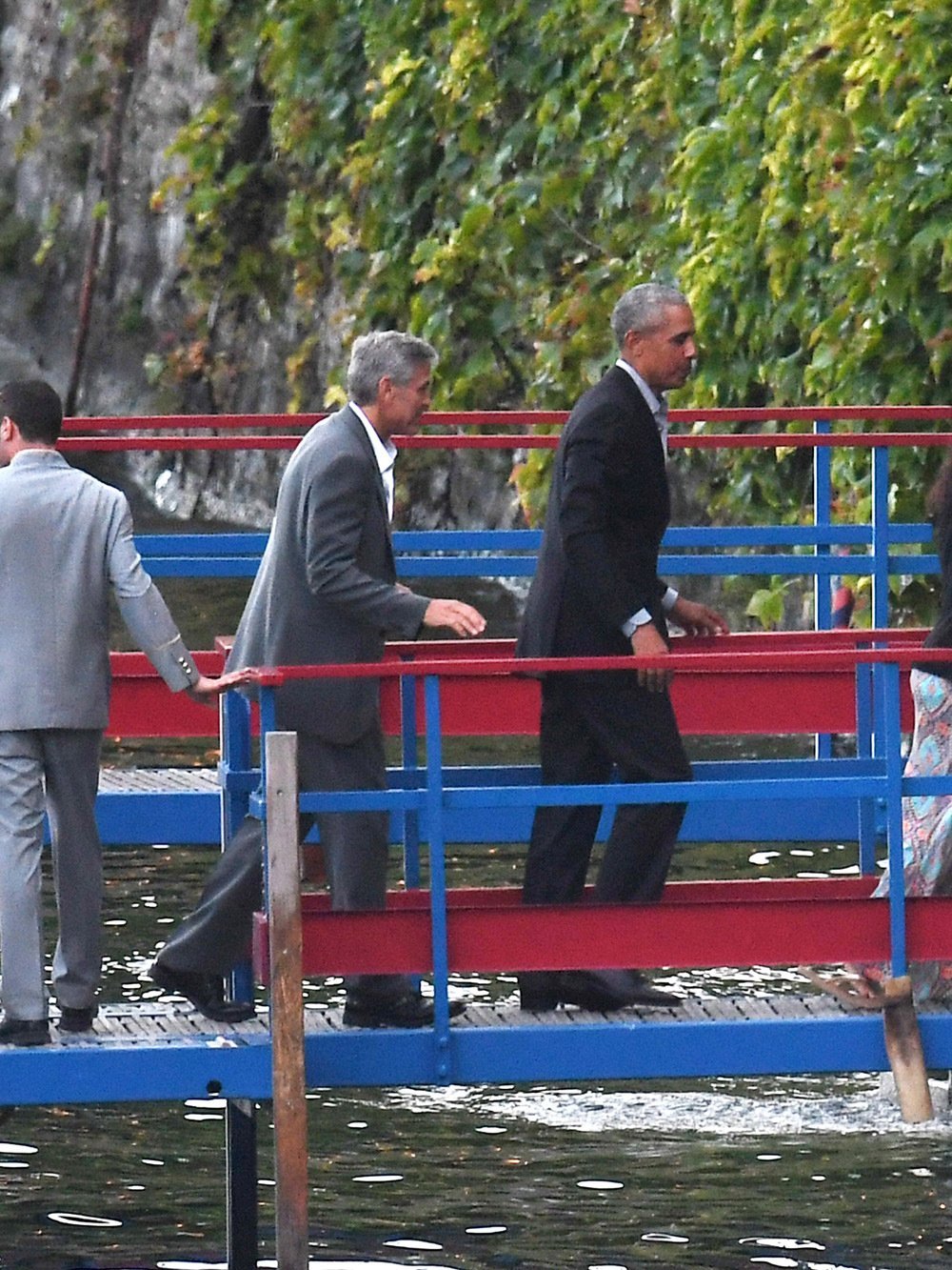George Clooney and Barack Obama at Lake Como | Photo: Hollywood Life