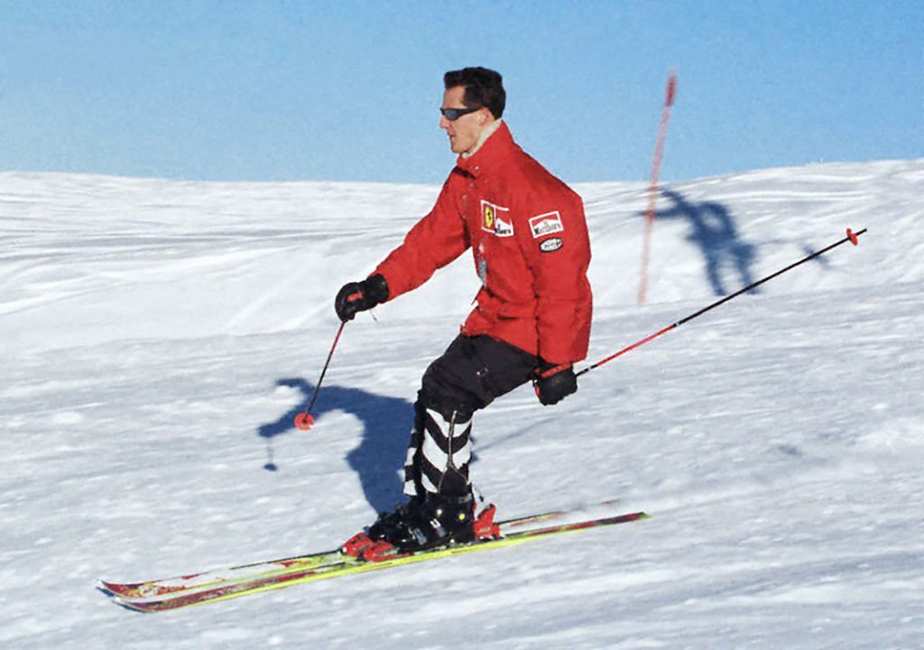Michael Schumacher faisant du ski. І Source : Getty Images