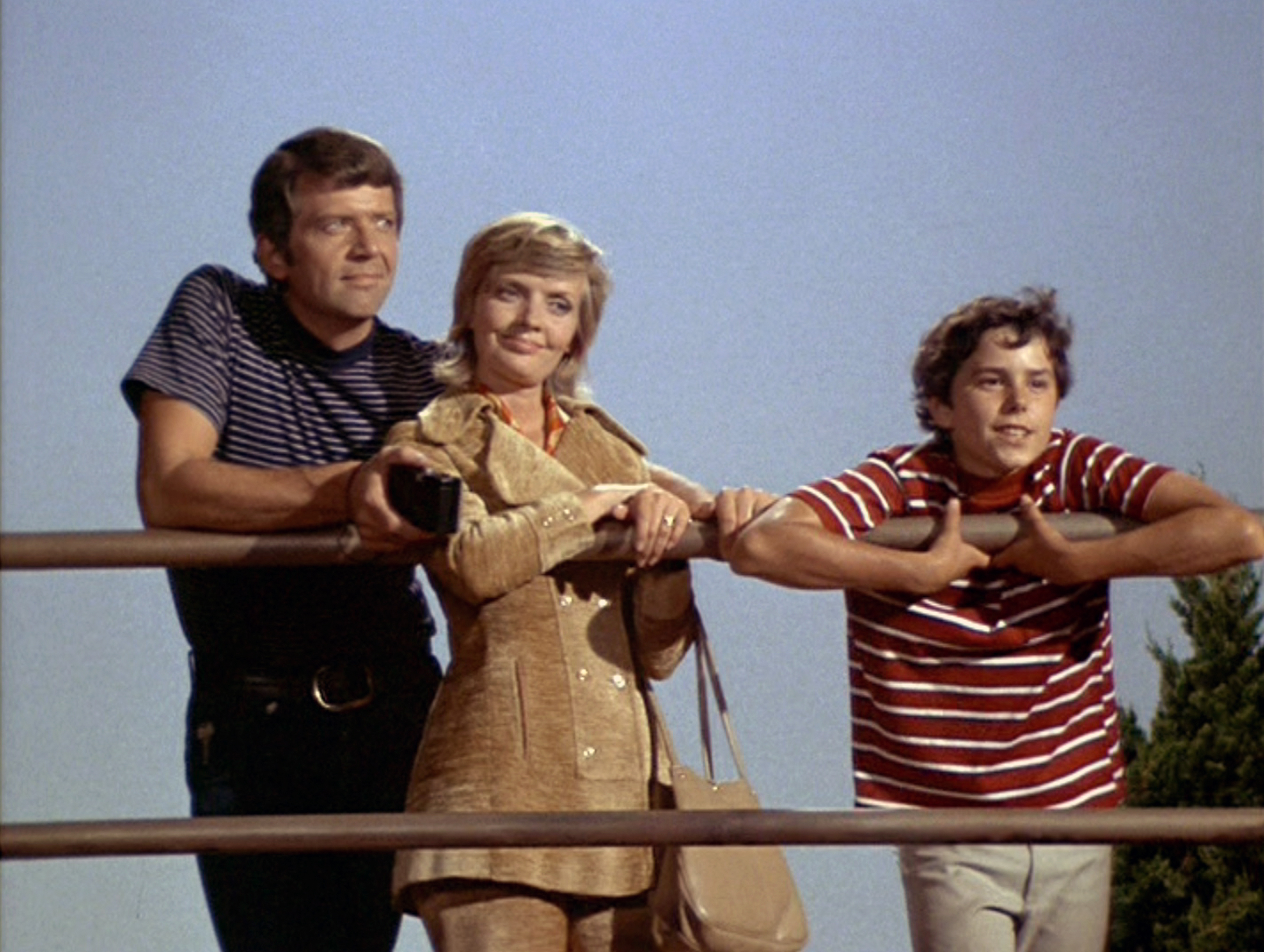 Robert Reed, Florence Henderson, and Christopher Knight in "The Brady Bunch" season three in 1971 | Source: Getty Images