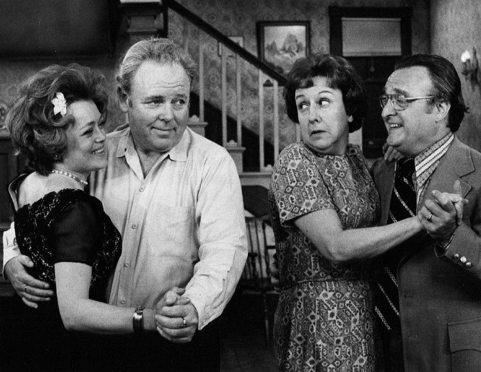 Rue McClanahan, Vincent Gardenia,Carroll O'Connor and Jean Stapleton in "All in the Family" | Photo: Wikimedia Commons Images