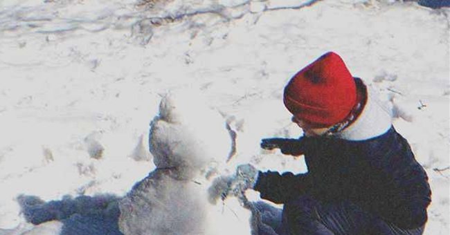 Niño haciendo un muñeco de nieve. | Foto: Shutterstock