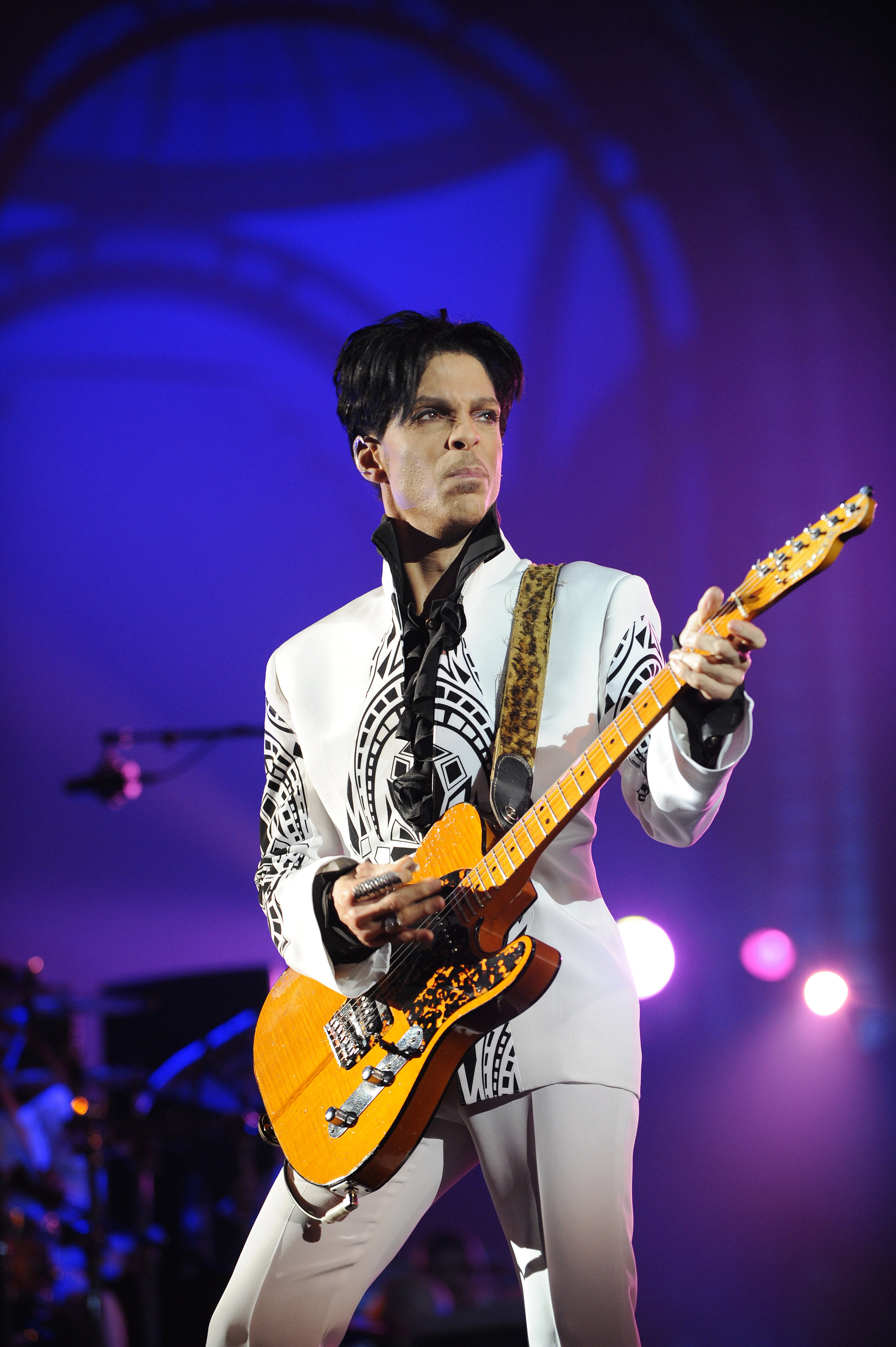 Prince performs at the Grand Palais in Paris, France on October 11, 2009 | Source: Getty Images