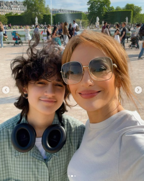 Jennifer Lopez and her daughter Emme Muñiz selfie, posted in July 2024 | Source: Instagram/jlo