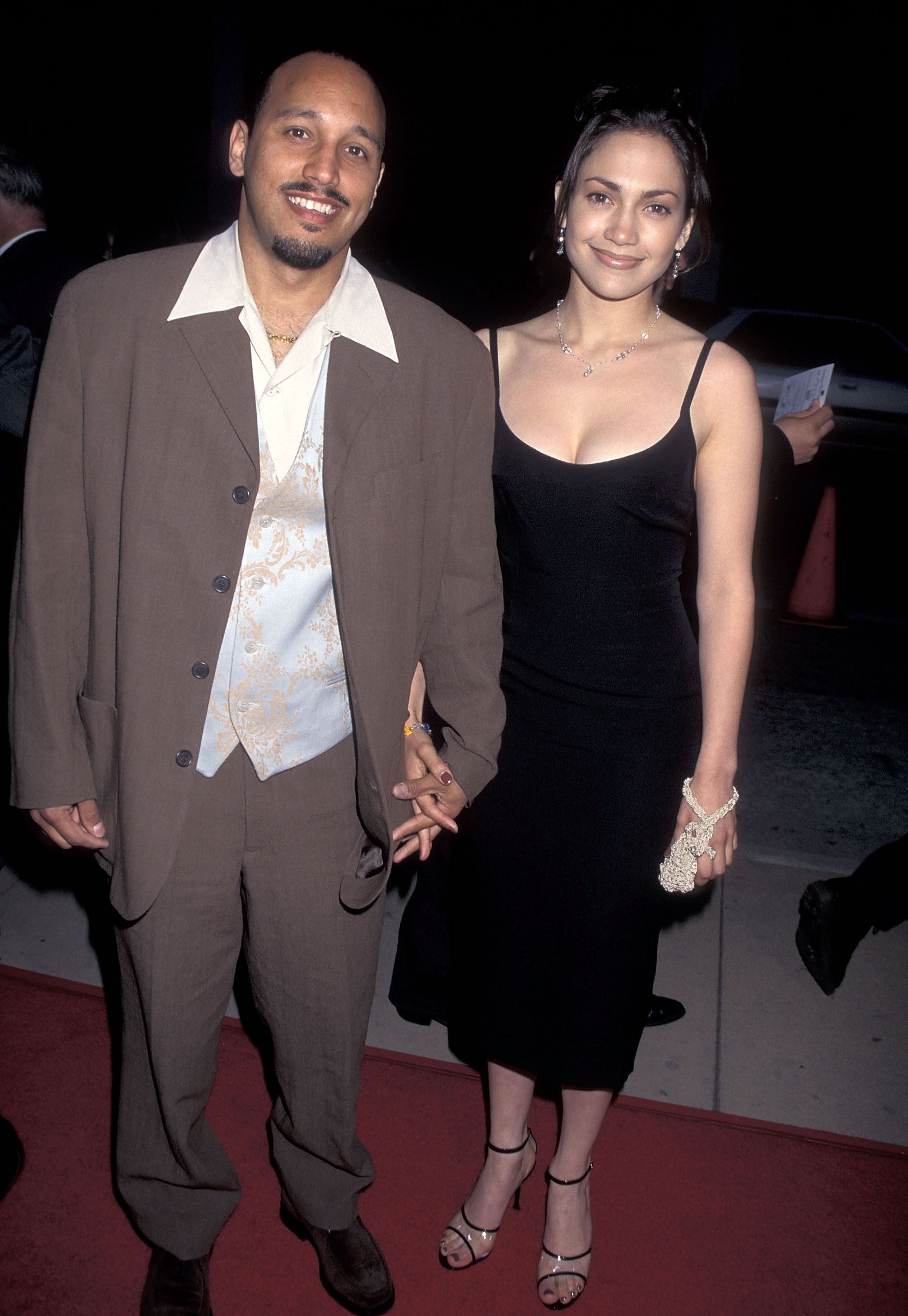 Actress Jennifer Lopez and boyfriend David Cruz attend the "My Family" Hollywood Premiere on April 27, 1995 | Photo: Getty Images