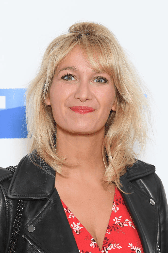 PARIS, FRANCE - 09 SEPTEMBRE: L'actrice Caroline Anglade assiste au Groupe TF1: Photocall au Palais de Tokyo le 09 septembre 2019 à Paris, France. | Photo : Getty Images PARIS, FRANCE - 09 SEPTEMBRE: L'actrice Caroline Anglade assiste au Groupe TF1: Photocall au Palais de Tokyo le 09 septembre 2019 à Paris, France. | Photo : Getty Images