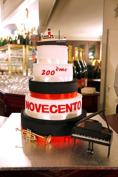 Illustration view of the Birthday Cake during the "Novecento" 200th Performance at Theatre Montparnasse in Paris | Photo: Getty Images
