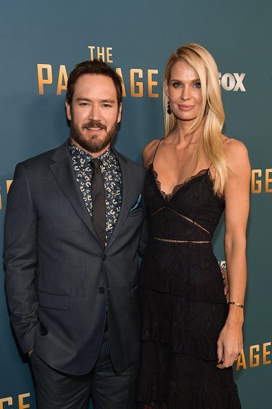 Mark-Paul Gosselaar and Catriona McGinn at The Broad Stage on January 10, 2019 in Santa Monica, California | Photo: Getty Images