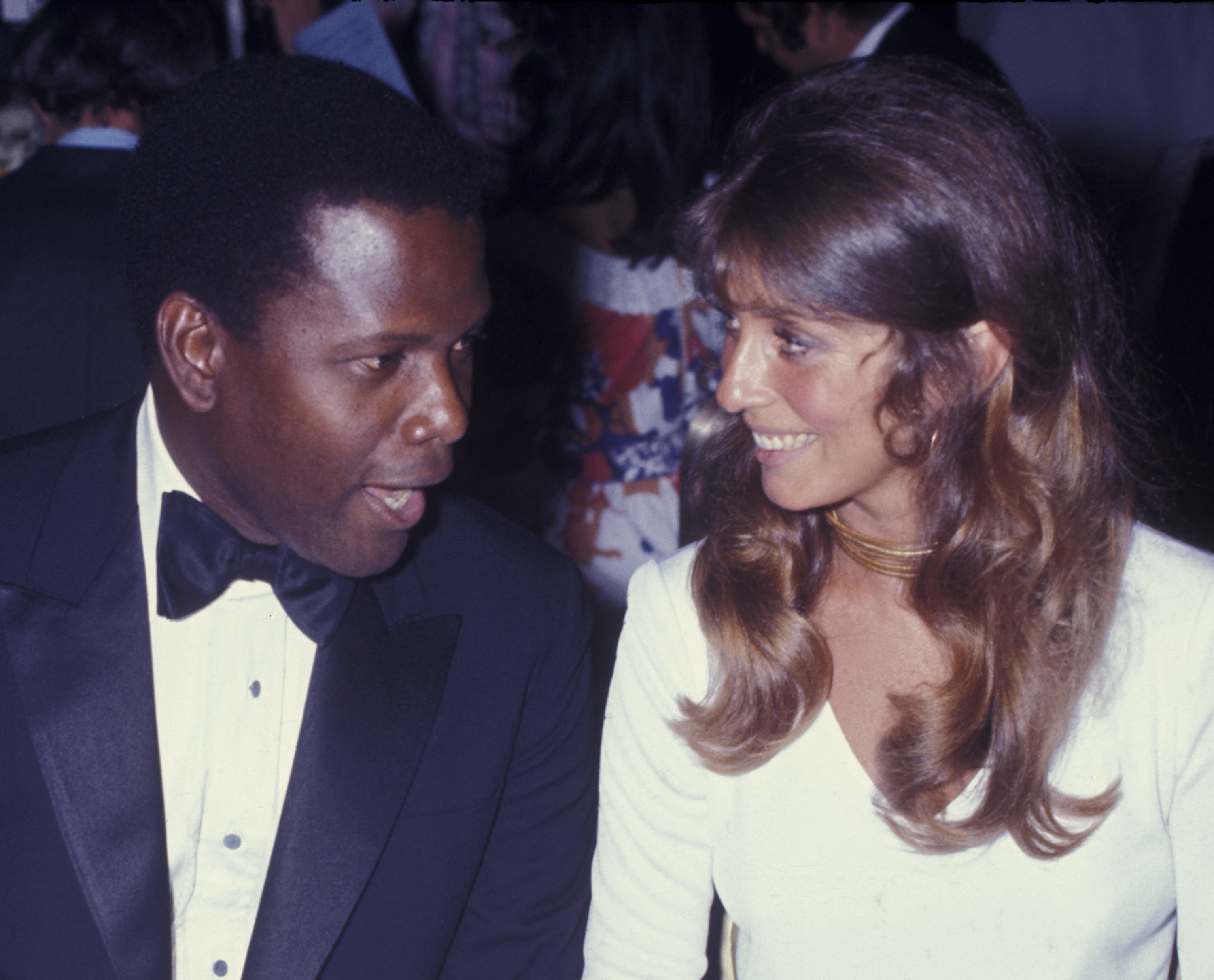 Sidney Poitier and Joanna Shimkus attend Andrew Young Campaign Fundraiser on June 10, 1970, in New York City. | Source: Getty Images