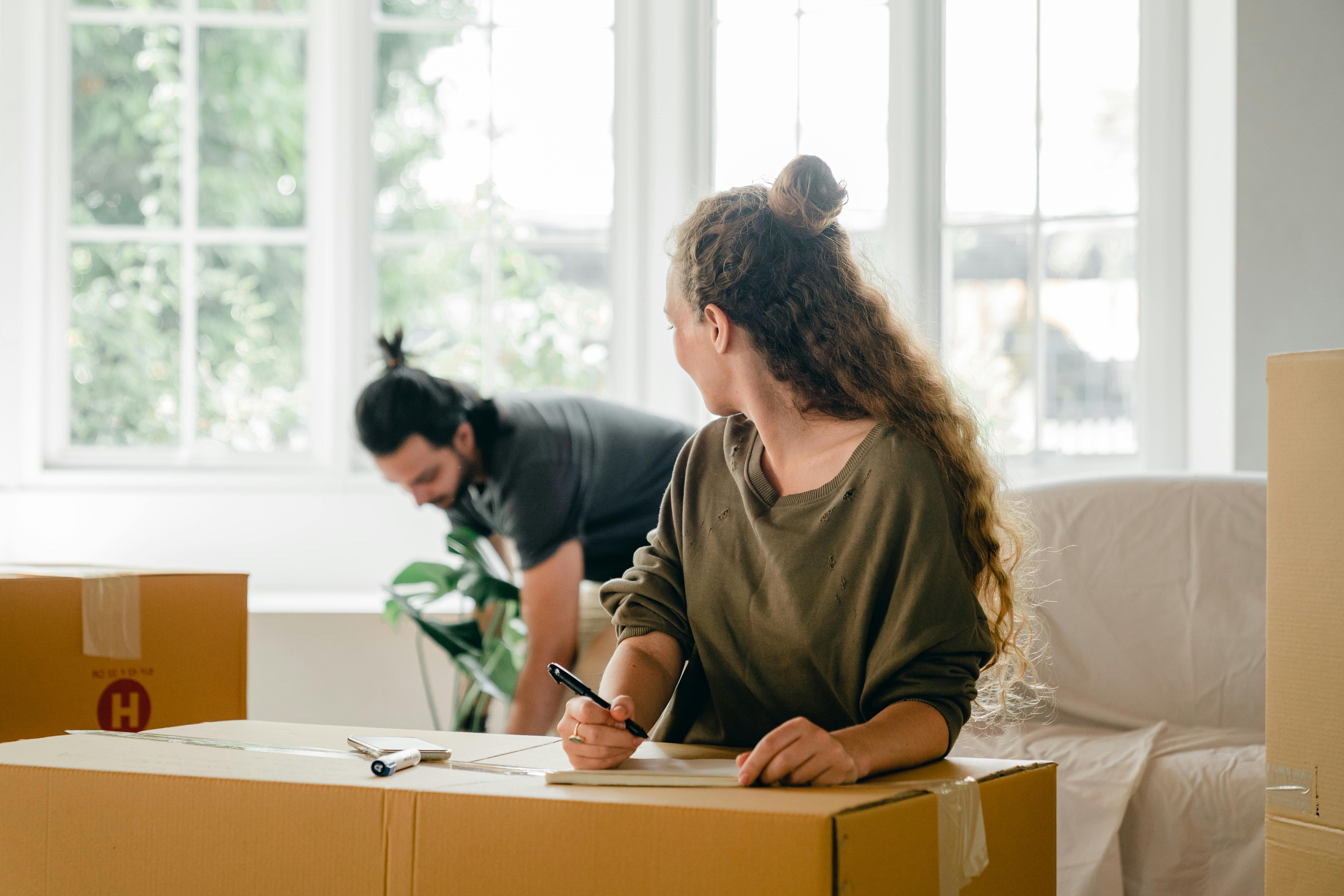 Couple moving houses | Source: Pexels