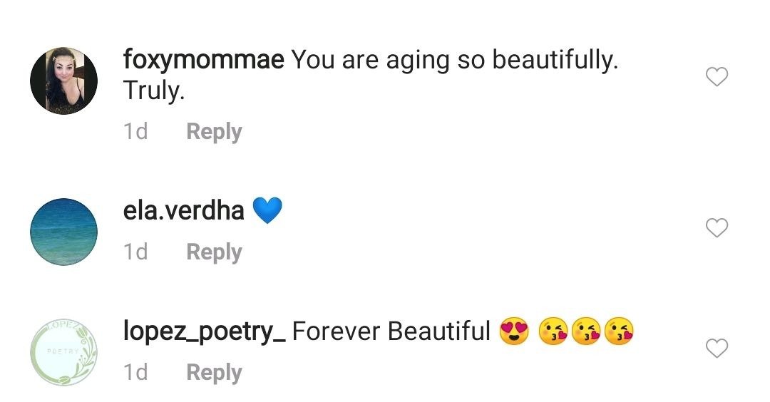 Fans gush over Demi Moore's photograph on September 9, 2020 | Photo: Instagram/demimoore