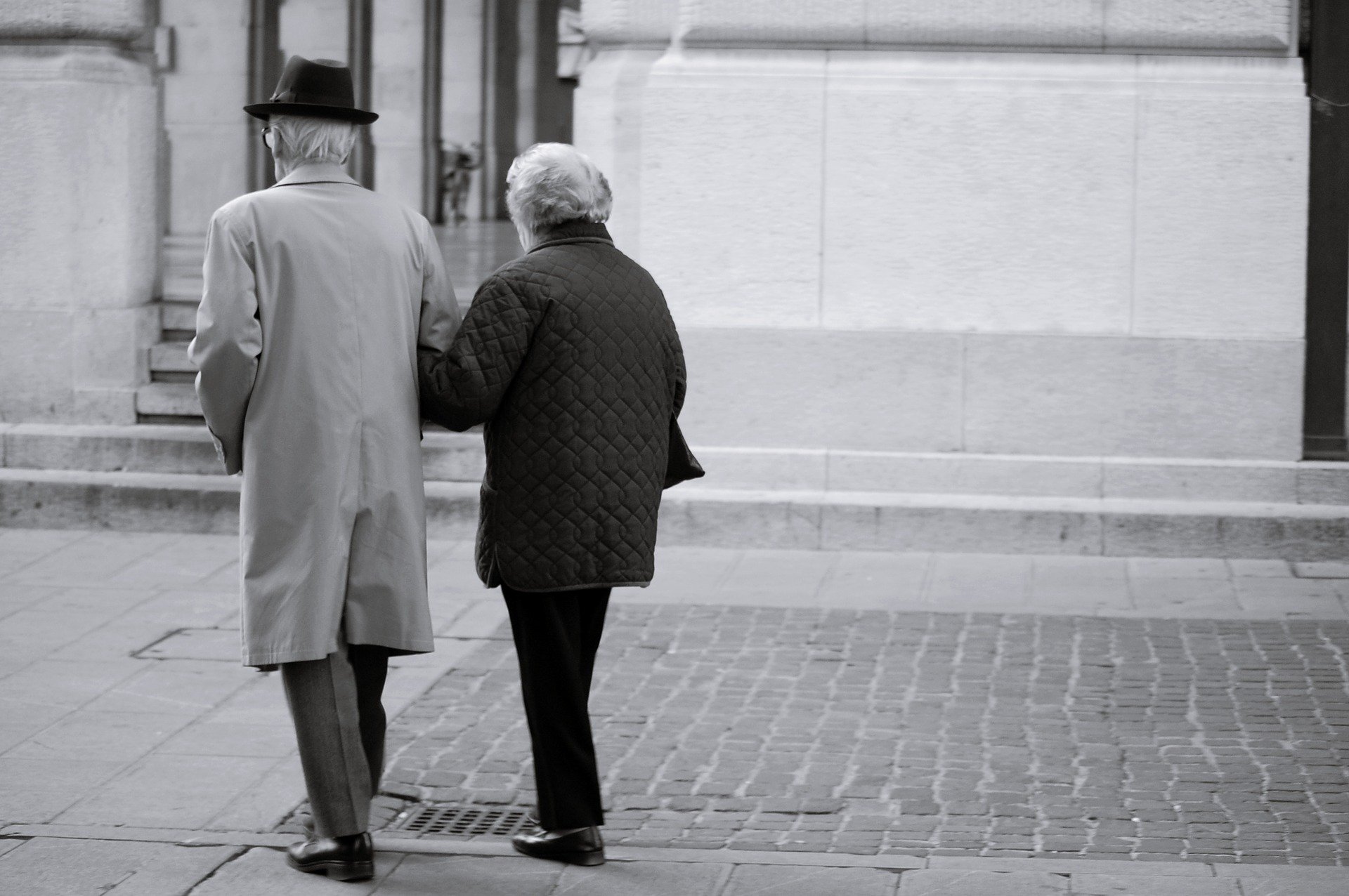 Un couple âgé | Photo : Pixabay
