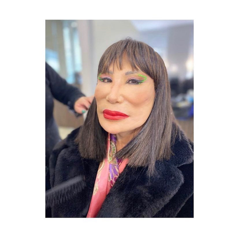 Lyn May getting her hair done, dated September 2021 | Source: Instagram/lyn_may_