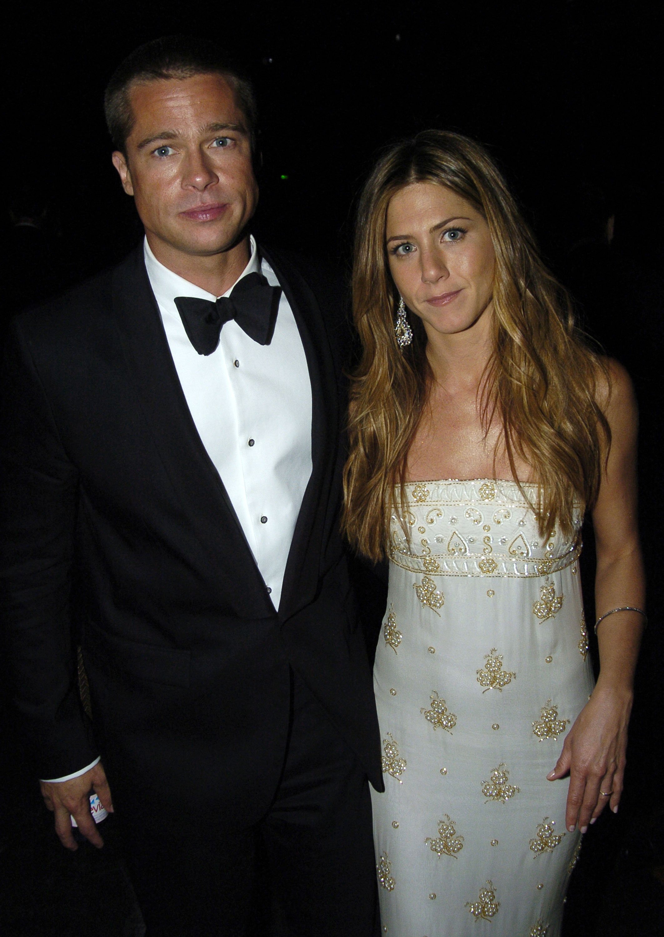 Brad Pitt and Jennifer Aniston attend the Primetime Emmy Awards in Los Angeles, California on September 19, 2004 | Photo: Getty Images