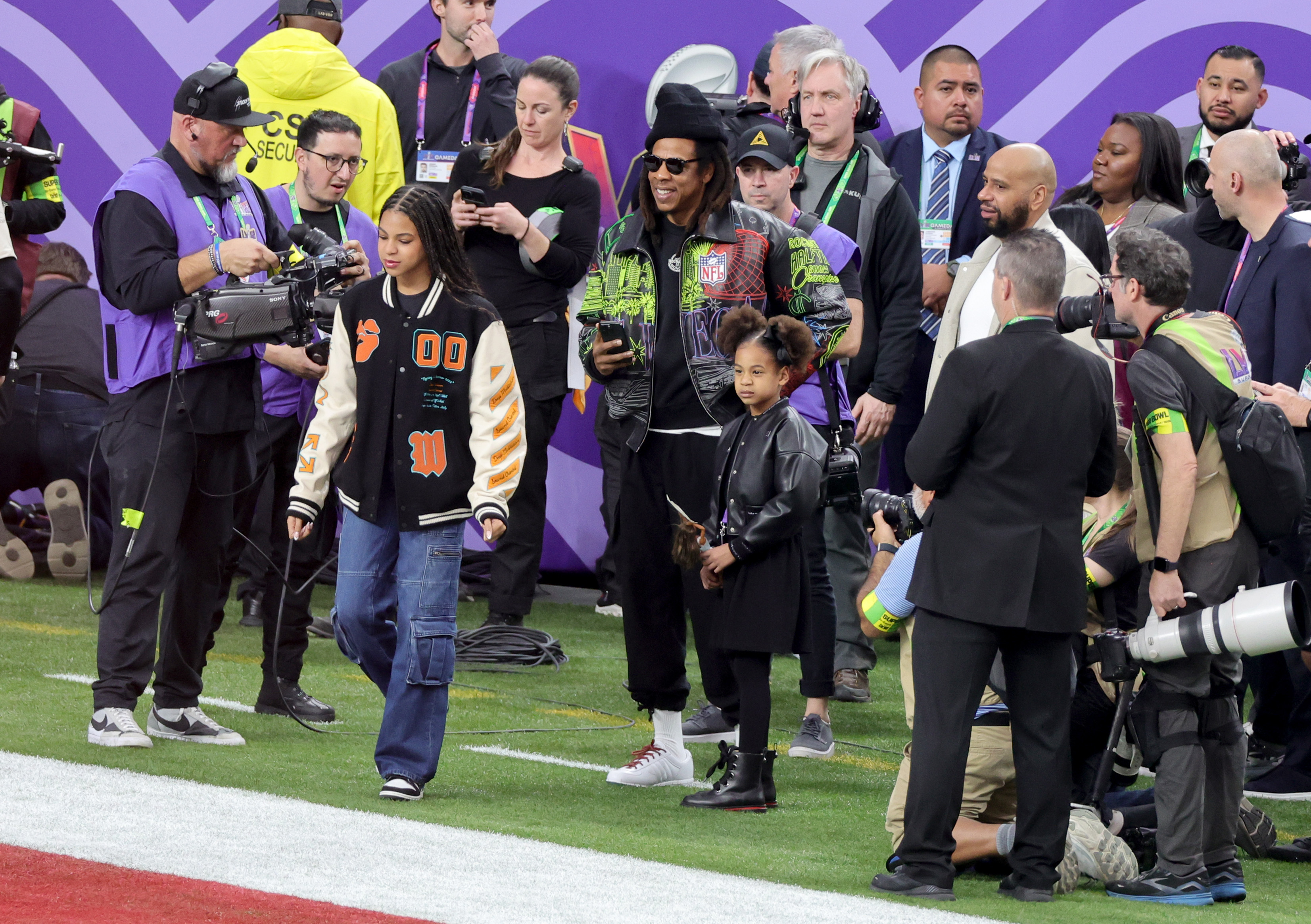 Jay-Z, Blue Ivy, and Rumi Carter at the 2024 Super Bowl | Source: Getty Images