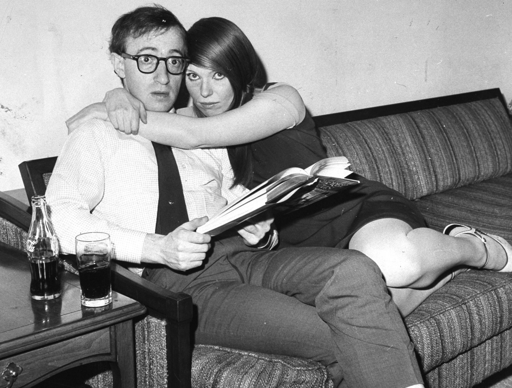Woody Allen and former his wife, Louise Lasser, in their suite at the Americana Hotel on May 24, 1967. | Source: Getty Images
