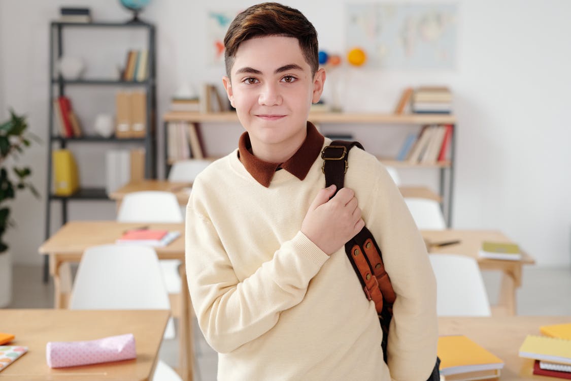 Joe surprised everyone at school the next day with his new haircut. | Source: Pexels