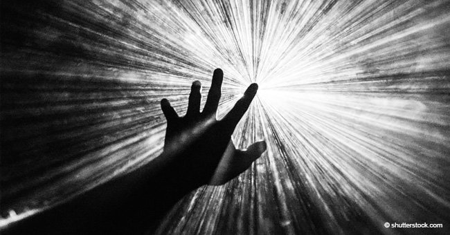 Lumière blanche et voix douce de ma défunte mère : l'homme partage son expérience mystique dans le coma