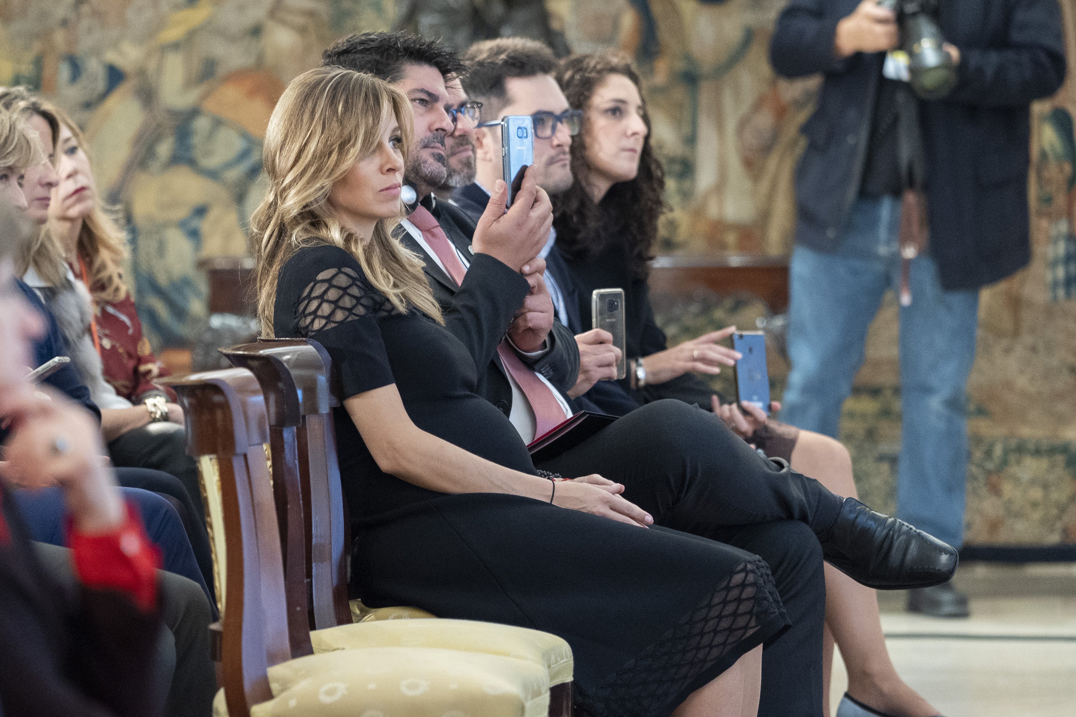 La publiciste Alejandra Silva lors d'une réunion avec le Premier ministre espagnol au palais de Moncloa le 25 octobre 2018 à Madrid, en Espagne ┃Source : Getty Images