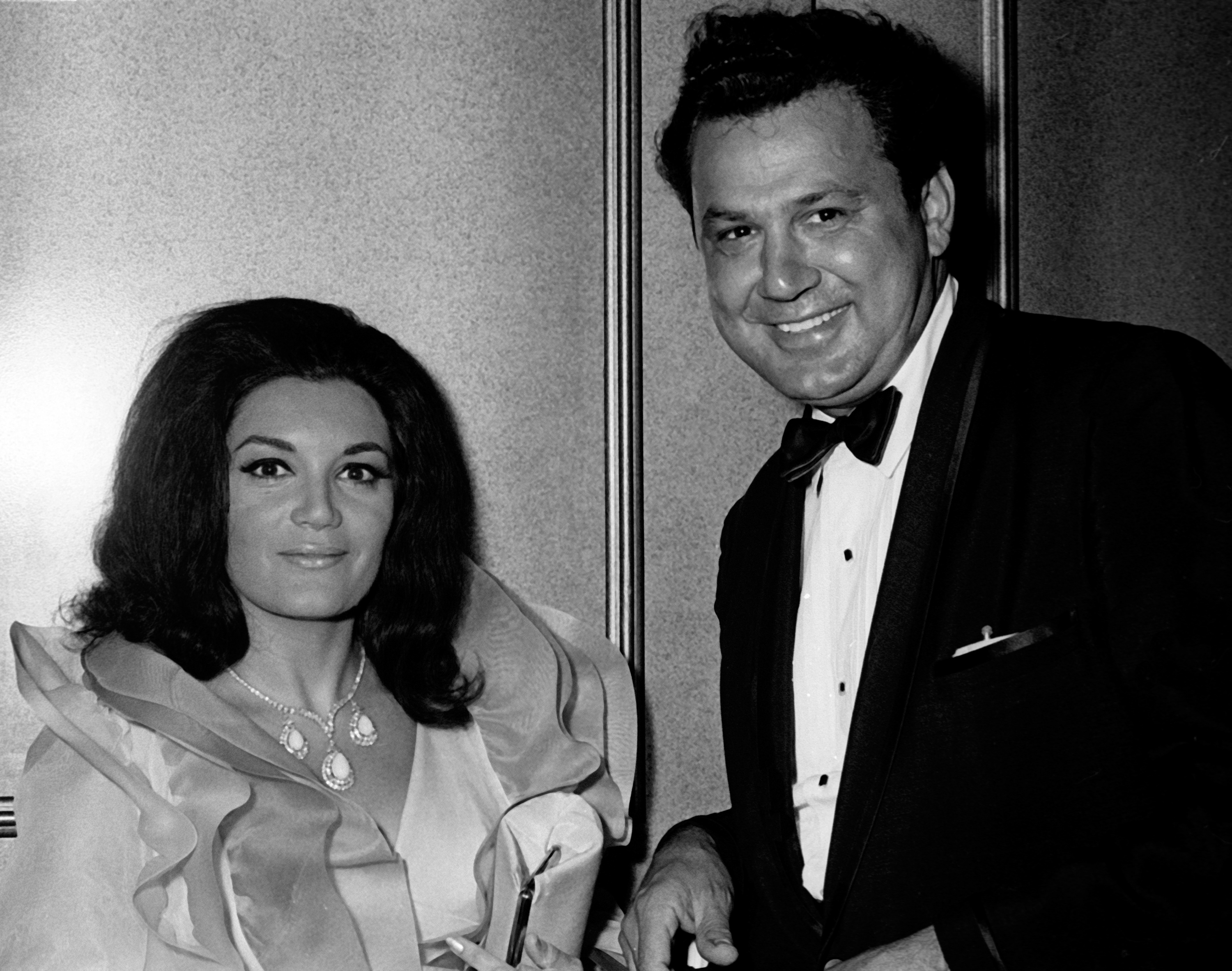 The singer and Ron Galella at Judy Garland Opening on July 31, 1967, in New York City | Source: Getty Images