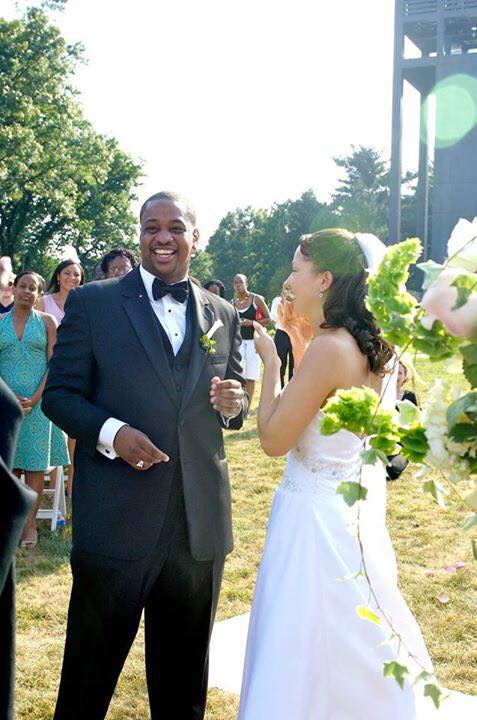 Justin and Cerina Fairfax sharing a special moment on their wedding day. | Source: Facebook/Justin Fairfax for Governor of Virginia