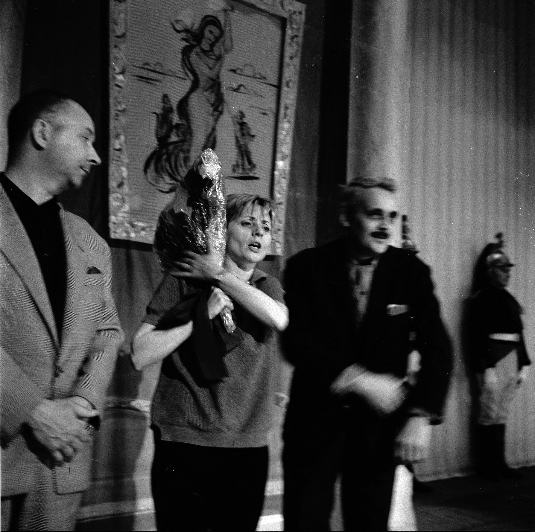Jacques Mareuil, Anny Cordy, Roger Bontemps, 1964 | Source: Wikimedia commons By André Cros, CC BY-SA 4.0 Jacques Mareuil, Anny Cordy, Roger Bontemps, 1964 | Source: Wikimedia commons By André Cros, CC BY-SA 4.0