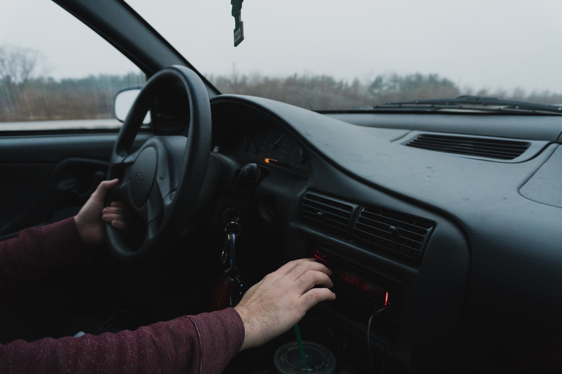 He drove to his friend's house. | Source: Unsplash