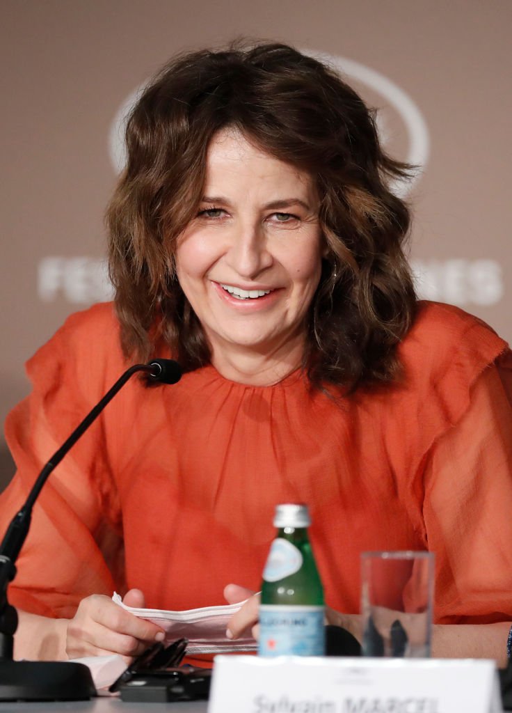 Valérie Lemercier assiste à la conférence de presse "Aline, la voix de l'amour" lors de la 74e édition du Festival de Cannes le 14 juillet 2021 à Cannes, France. | Photo : Getty Images