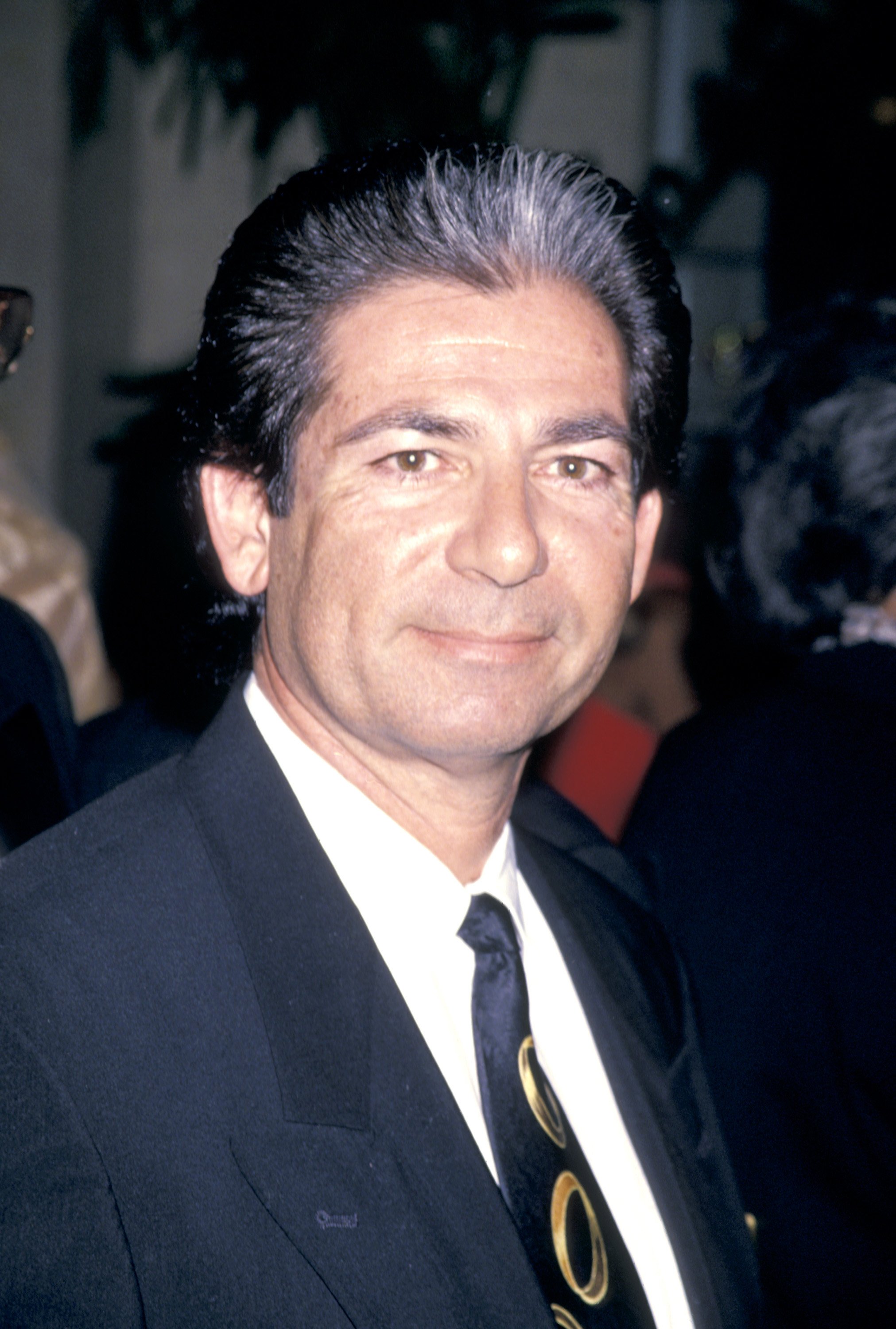 Robert Kardashian attending the Brotherhood Crusade Gala Dinner on December 2, 1994. | Source: Getty Images