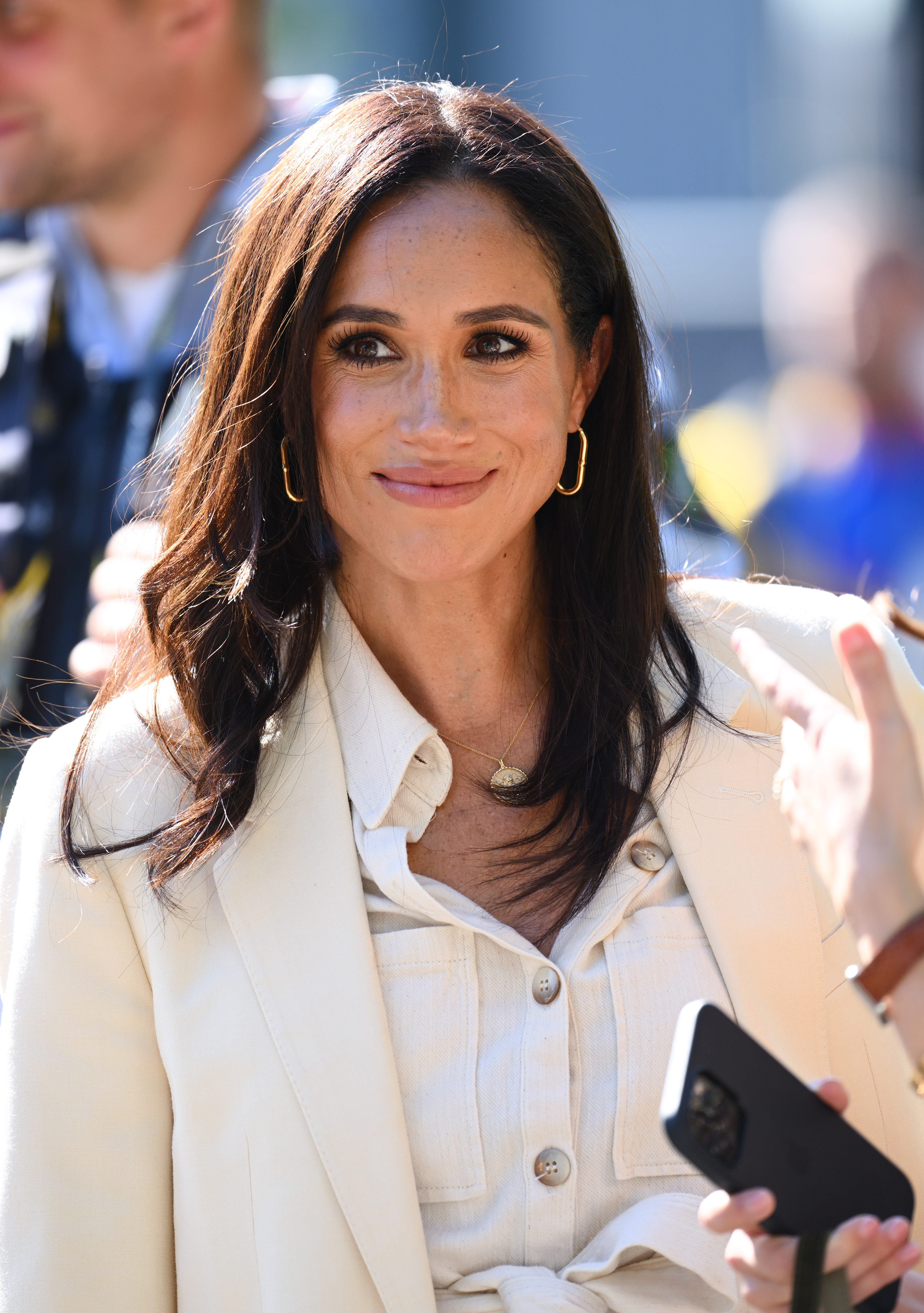 Meghan Markle at the cycling medal ceremony during the Invictus Games in Düsseldorf, Germany on September 15, 2023 | Source: Getty Images