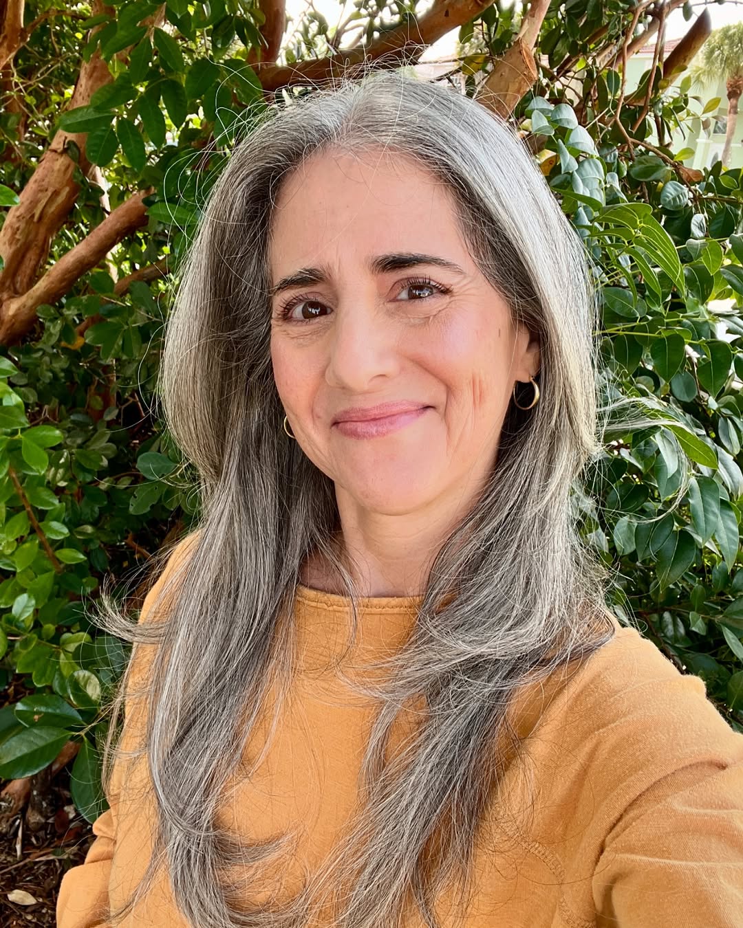 Debbie the Grey Hair Influencer from a post dated October 21, 2024. | Source: Instagram/lovinggrayoverfifty