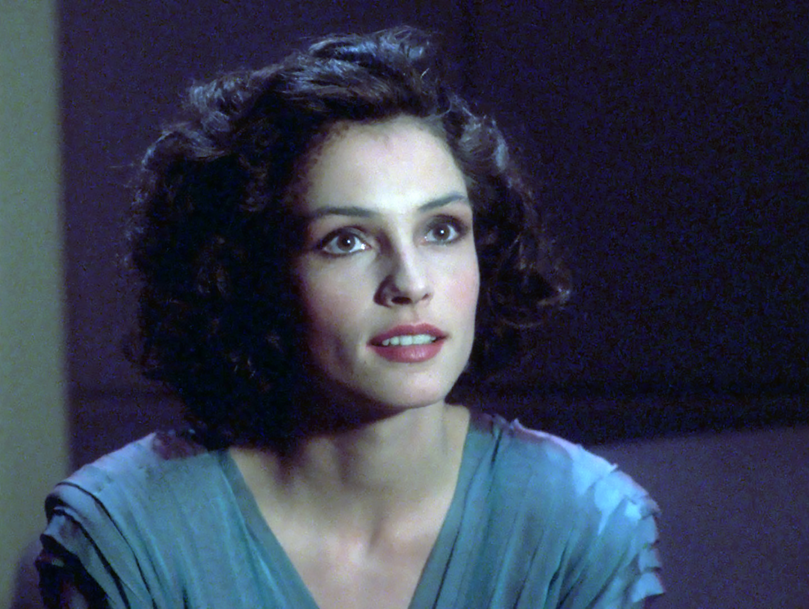 A screengrab of Famke Janssen playing Kamala in the "STAR TREK: THE NEXT GENERATION" episode, "The Perfect Mate," in April 1992 | Source: Getty Images