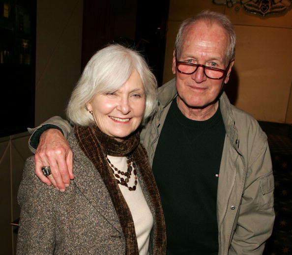Joanne Woodward and Paul Newman at a reception for a special screening of "The Woodsman" on January 10, 2004 in New York City | Photo: Getty Images