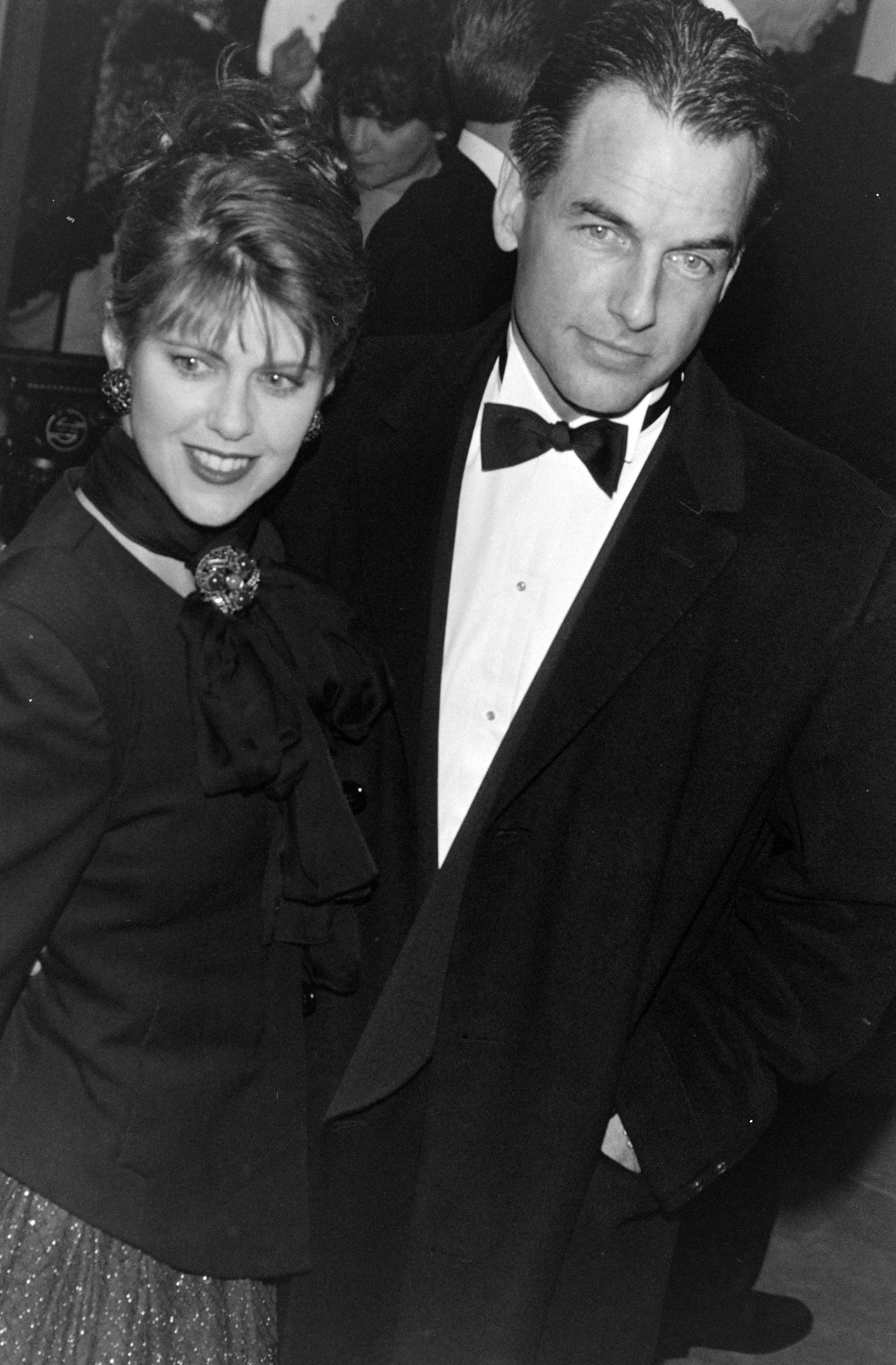 Unfortunately, Rebecca Schaeffer's obsessed fan got violent. At this event, Pam Dawber and Mark Harmon attended the "50th Annual Golden Globe Awards" at the Beverly Hilton Hotel on January 23, 1993, in Beverly Hills, California. | Source: Getty Images