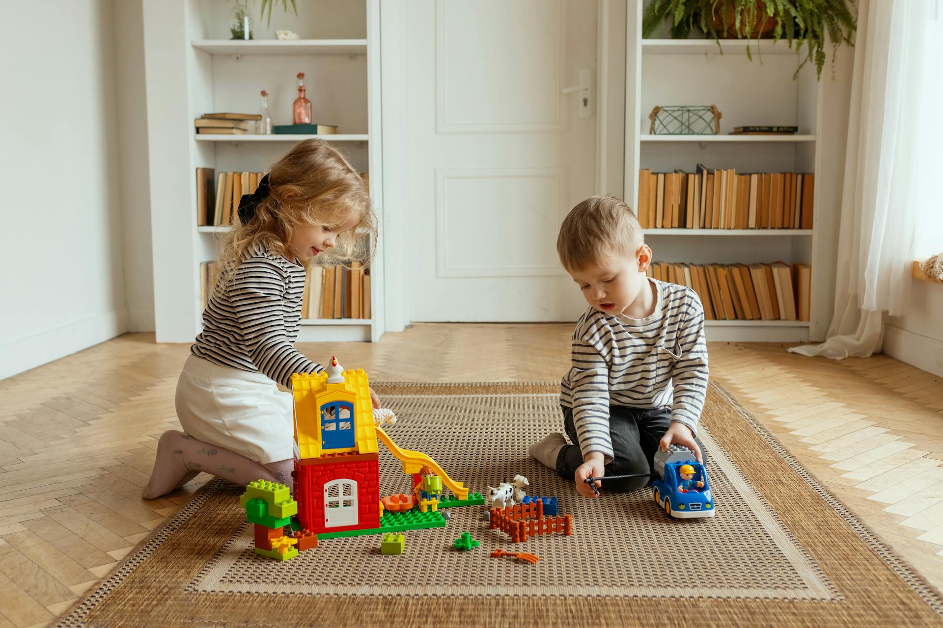 Kids playing in a room | Source: Pexels