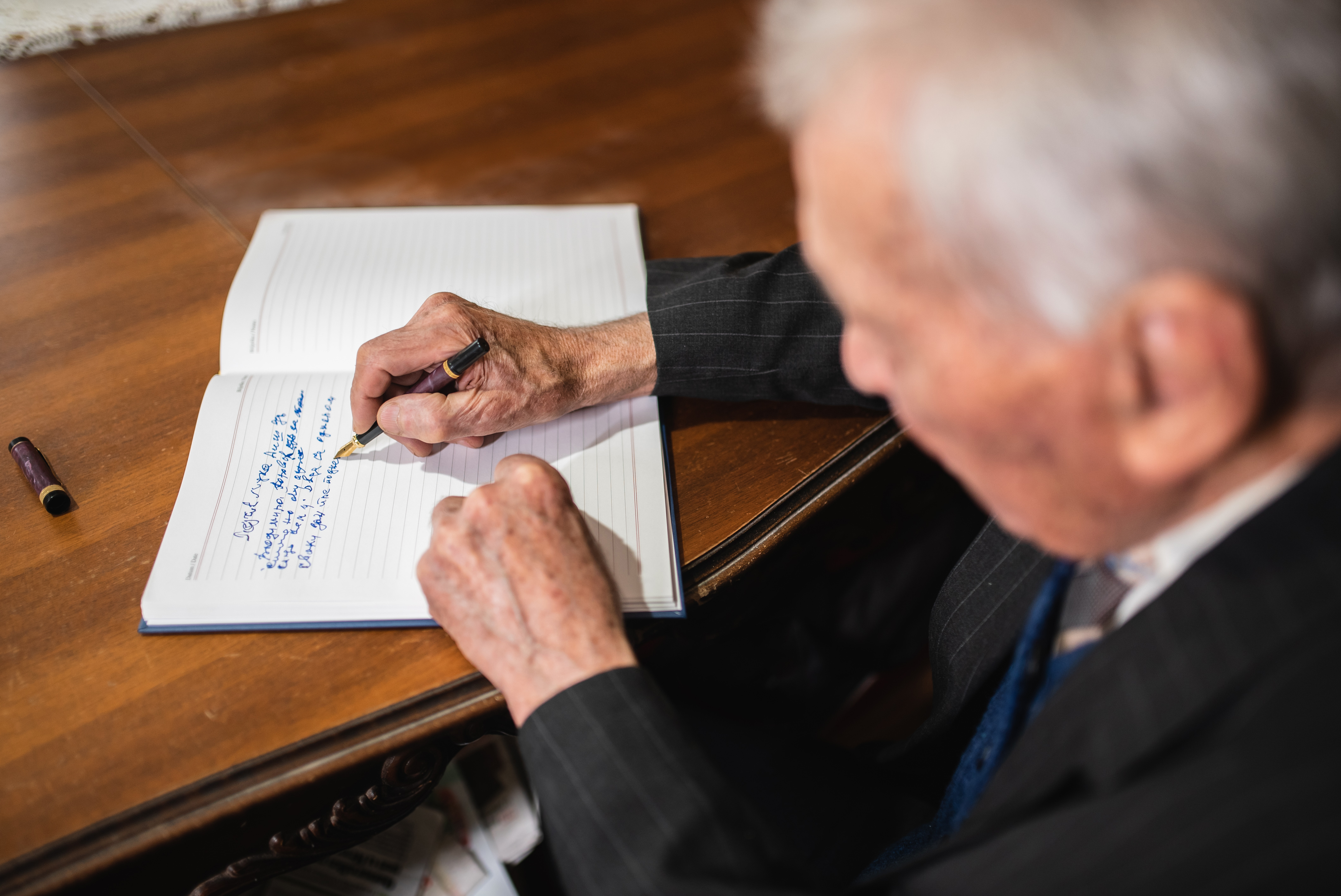 Elderly man making retirement plan | Source: Getty Images
