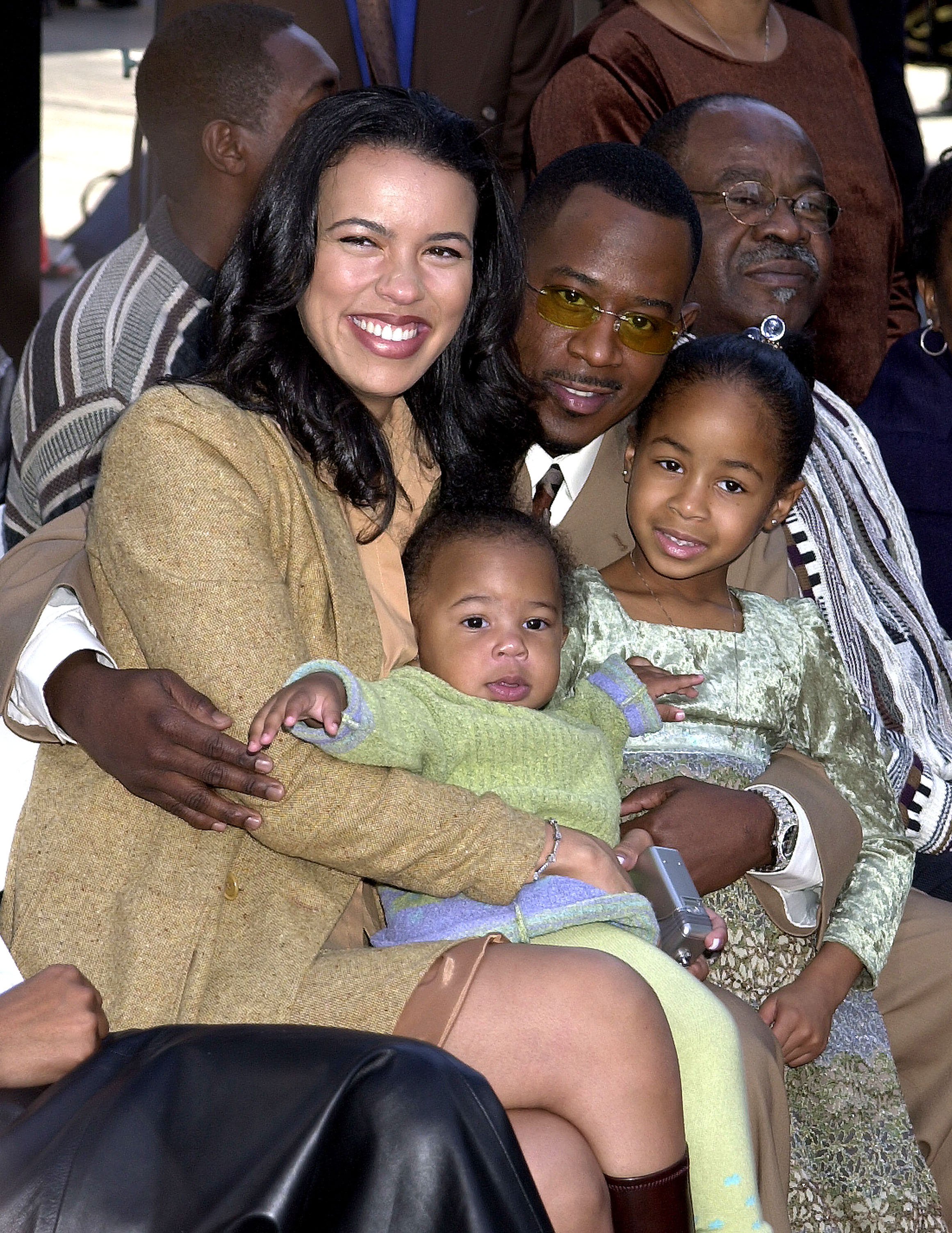 Shamicka, Martin, Iyanna and Jasmin Lawrence at the Mann's Chinese Theatre in Hollywood, California November 19, 2001. | Source: Getty Images