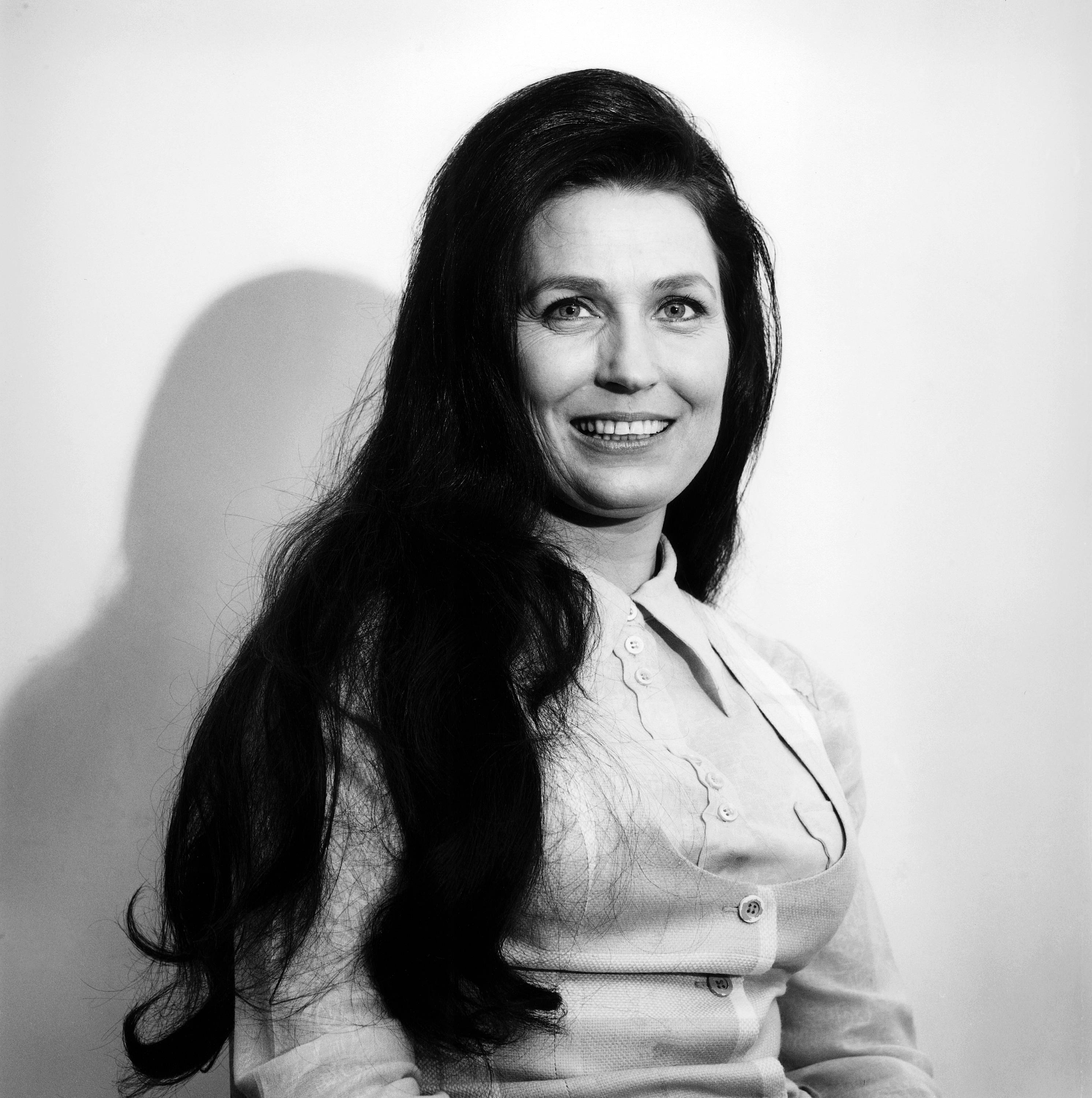 Portrait of Loretta Lynn circa 1960 | Sources: Getty Images