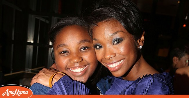 Brandy Norwood with her daughter Sy'rai Iman Smith greets her fans at the Ambassabor Theatre before her opening night Broadway debut party on April 30, 2015 in New York City. | Photo: Getty Images