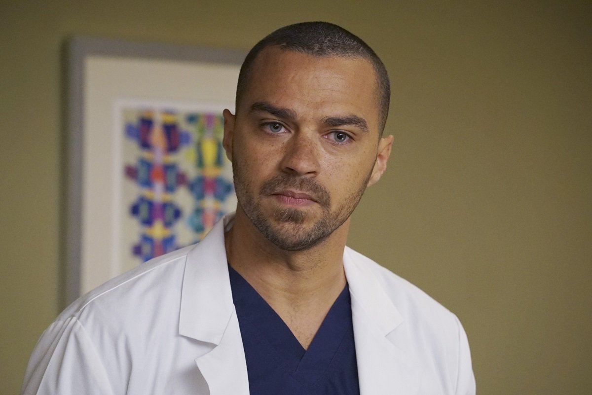 Jesse Williams as Dr. Jackson Avery in "Grey's Anatomy" in March 2016 | Source: Getty Images