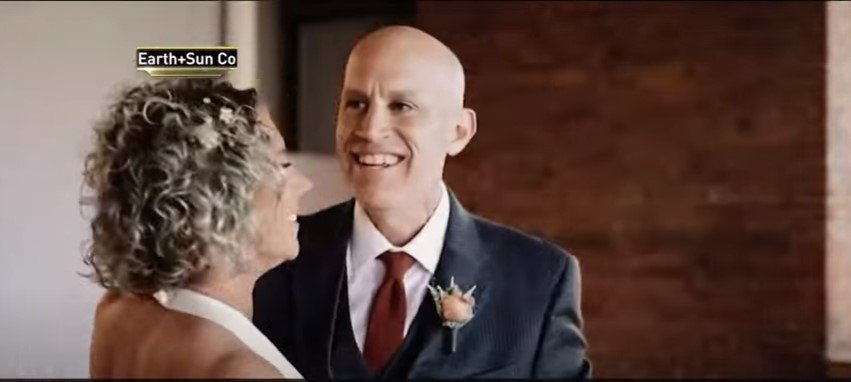 Un patient atteint de la maladie d'Alzheimer demande à sa femme de l'épouser après être tombé amoureux pour la deuxième fois | Photo : YouTube / NBC New York