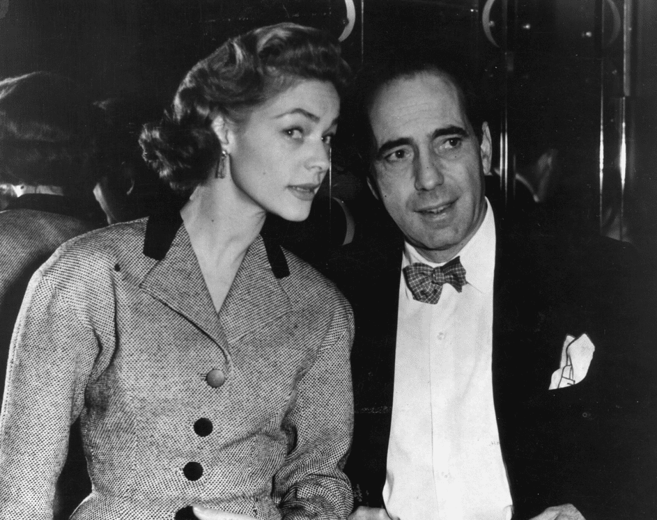 Humphrey De Forest Bogart (1899 - 1957), Amerikanischer Schauspieler mit seiner Frau Lauren Bacall, ehemals Betty Joan Perske, eine amerikanische Schauspielerin in 1951. | Quelle: Getty Images