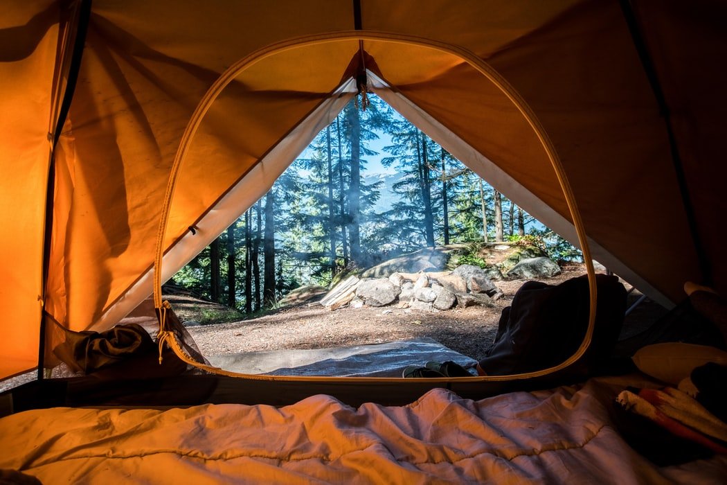 Un campement de randonneur. l Source : Unsplash