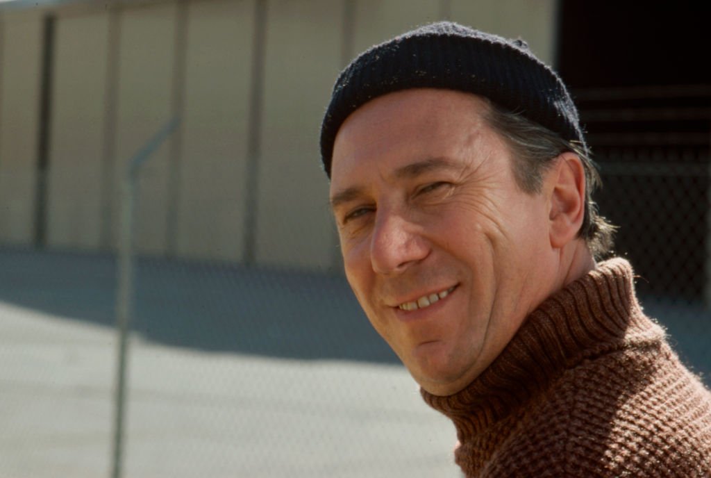 Bruce Kirby apparaît dans le téléfilm d'ABC "McNamara's Band". | Photo : Getty Images