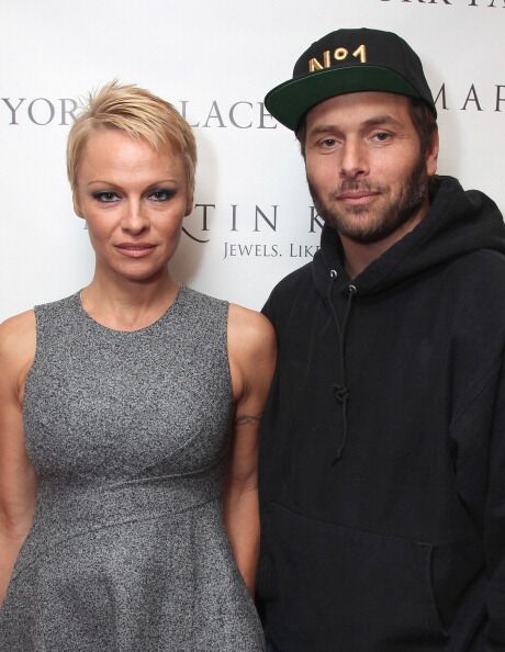 Pamela Anderson and Rick Salomon attend The Martin Katz Jewel Suite Debuts At The New York Palace Hotel | Getty Images
