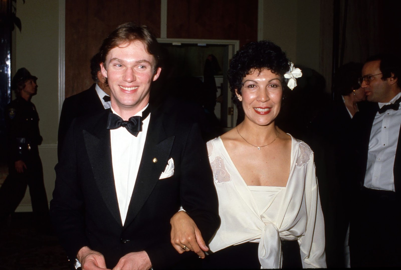 Richard Thomas and Alma Gonzales photographed on October 22, 1986. | Source: Getty Images