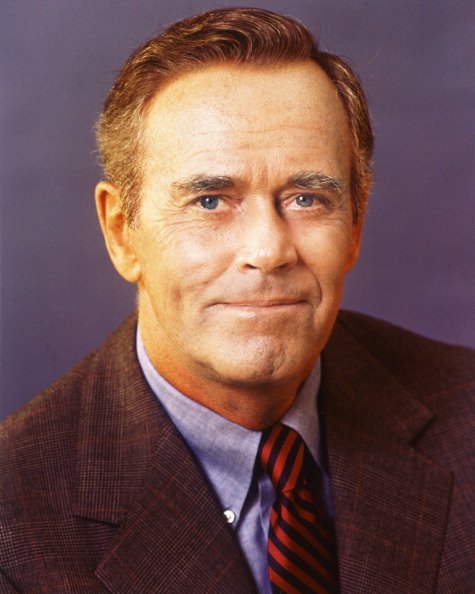 Henry Fonda in a studio portrait in 1960. | Photo: Getty Images