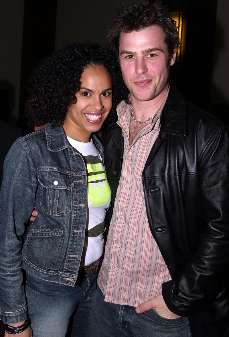 Christine Anu and actor Rodger Corser at an after party, on September 10, 2003 | Photo: Getty Images