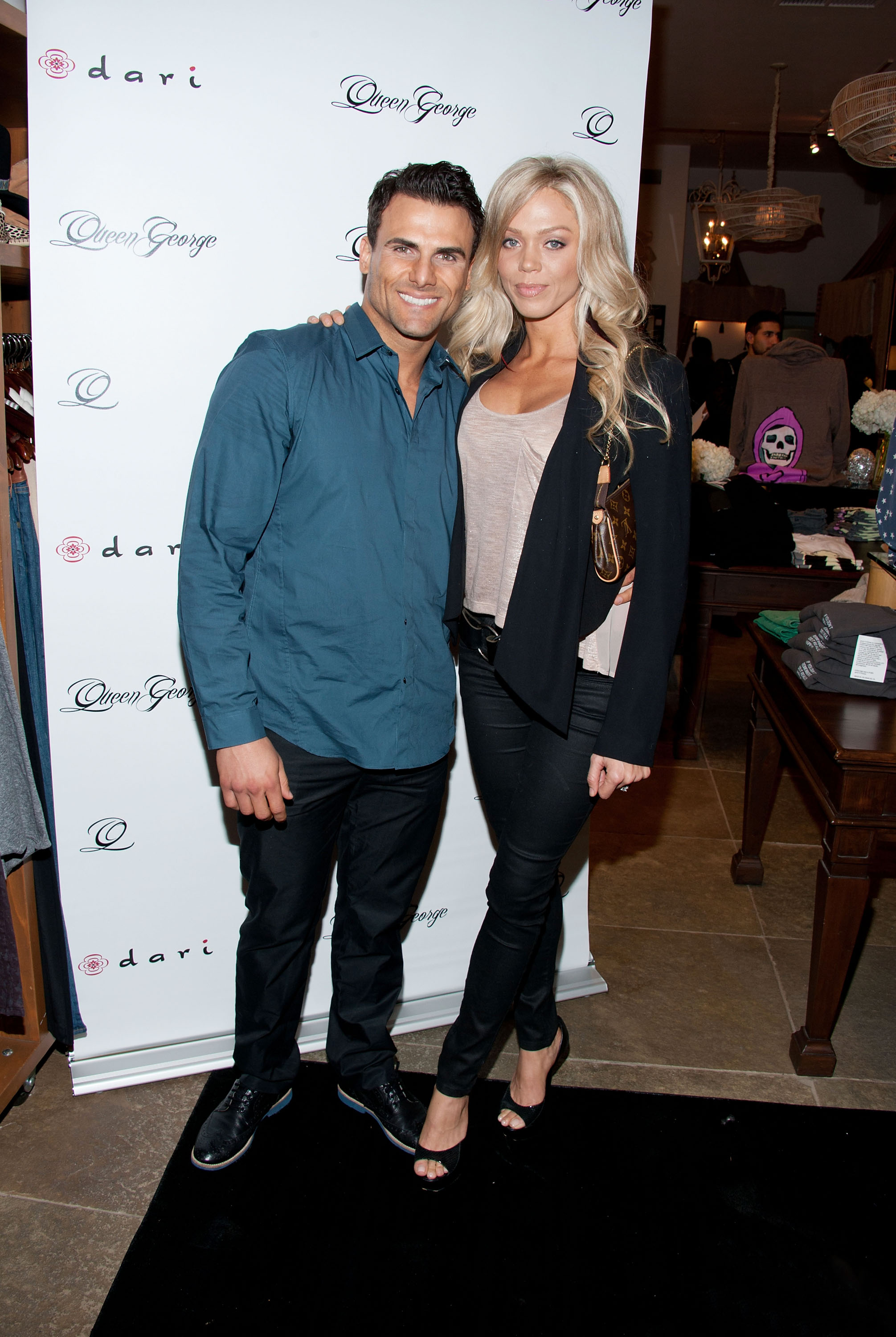 Jeremy Jackson and Loni Willison at the launch of actress Jodi Lyn O'Keefe's new jewelry collection "Q" at Dari Boutique on January 23, 2012 | Source: Getty Images