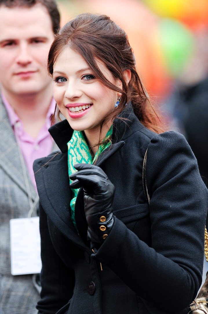  Actress Michelle Trachtenberg at the 83rd annual Macy's Thanksgiving Day Parade on the streets of Manhattan on November 26, 2009 in New York City. | Source: Getty Images