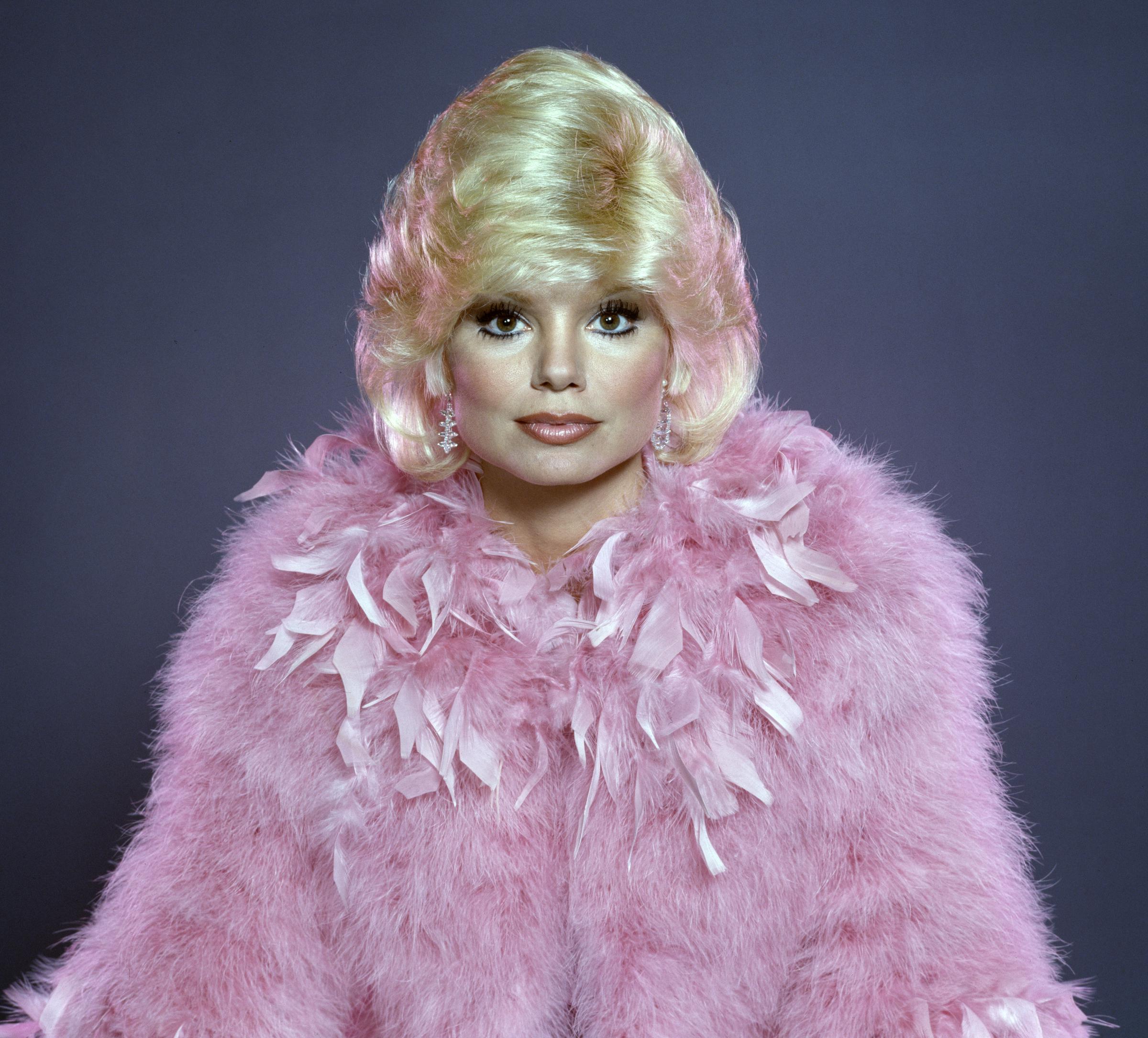Loni Anderson on the set of "WKRP in Cincinnati," 1973 | Source: Getty Images